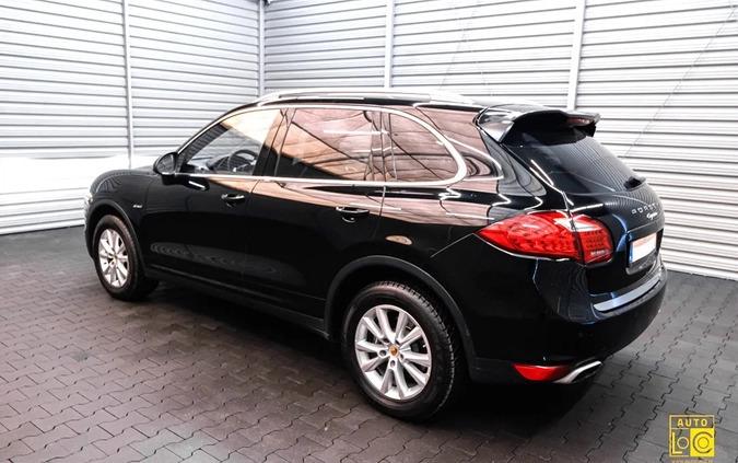 Porsche Cayenne cena 77777 przebieg: 234000, rok produkcji 2010 z Sośnicowice małe 529
